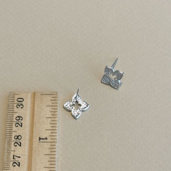 Diamond flower earrings M804 - Picture 5 of 5